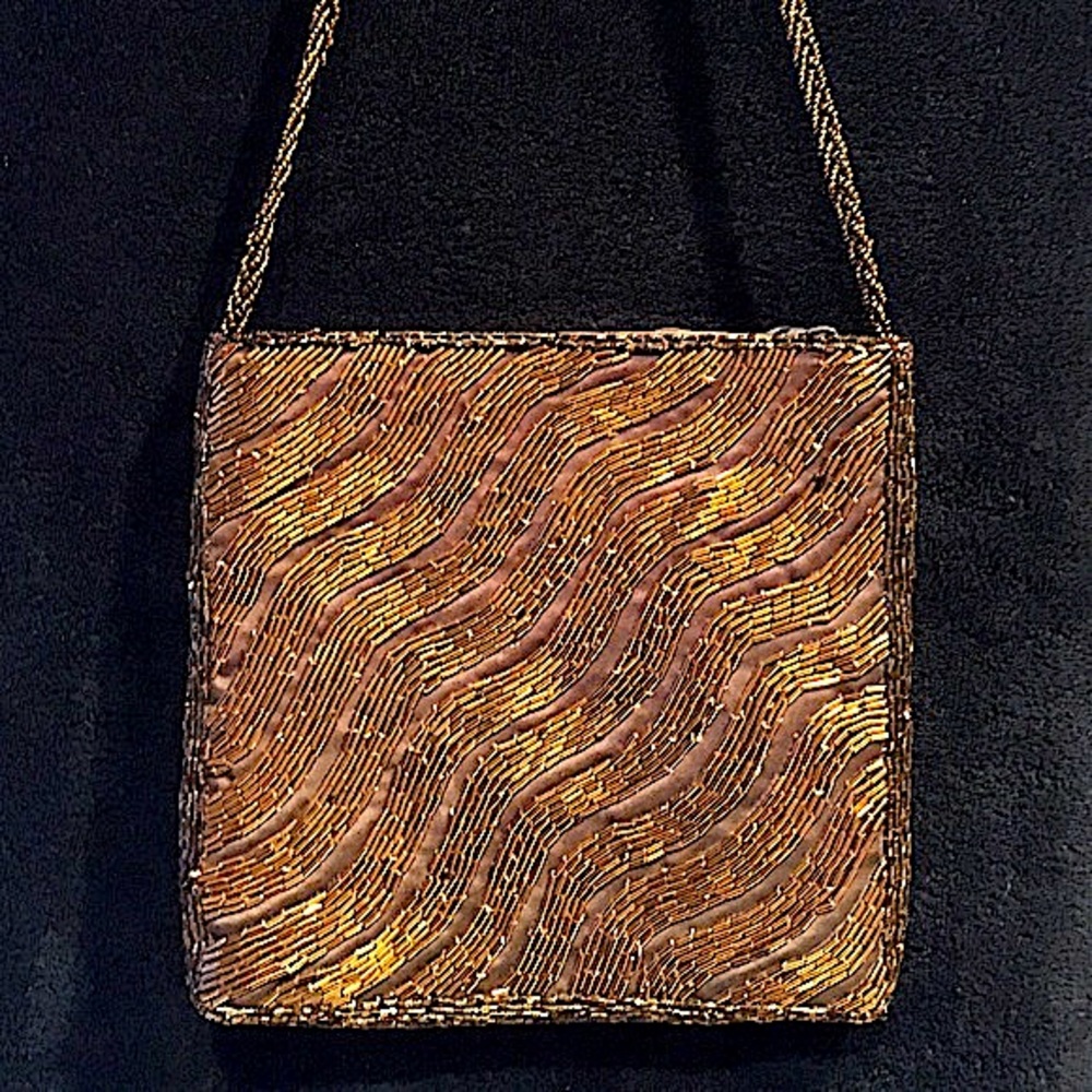 🏵NEW!🏵Clovis Ruffin Beaded Shoulder Bag